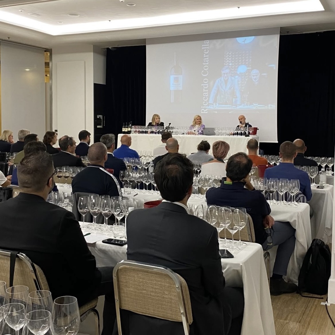 La verticale di 20 annate di Montiano organizzata in Fondazione Italiana Sommelier