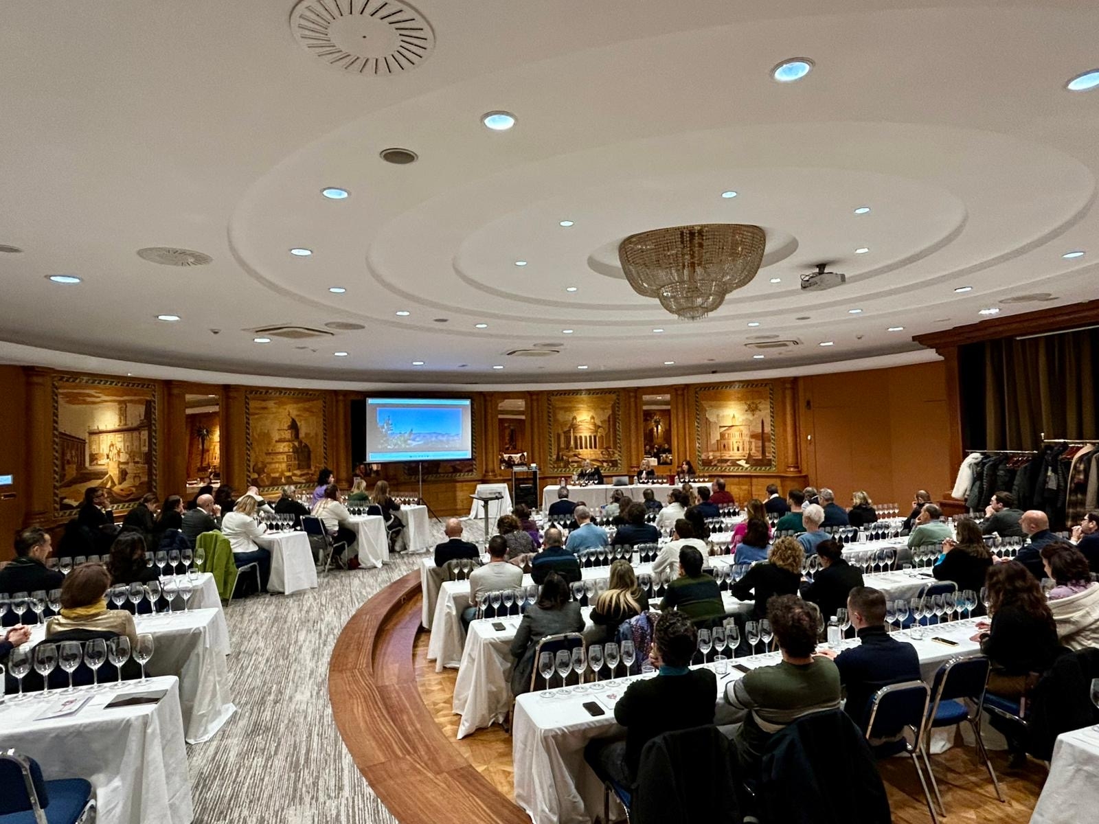 Panorama della Sala Ellisse durante la degustazione