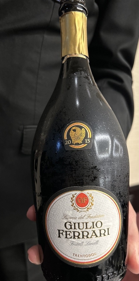 Trento Brut Giulio Ferrari Riserva del Fondatore in degustazione