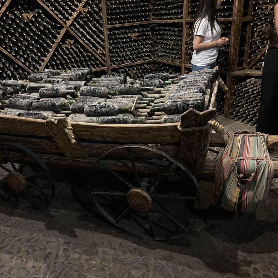 Ijevan, bottiglie di Areni Noir Ijevan, bottiglie di Areni Noir