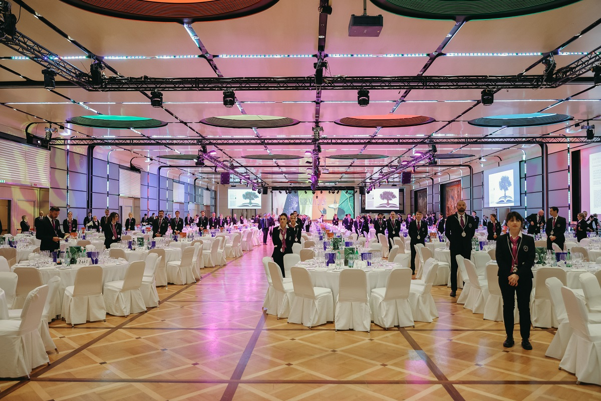 190 Sommelier di servizio