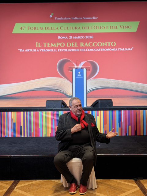 <p>&nbsp;</p><p>Dalla cucina alla scienza, il racconto si è articolato attraverso voci autorevoli: lo <strong>Chef Gianfranco Vissani</strong>, il <strong>conduttore di Linea Verde Rai</strong> <strong>Sandro Vannucci</strong> e la <strong>Specialista in Medicina Interna</strong>, <strong>Scienziata del Metabolismo e della Nutrizione la Dottoressa Sara Farnetti</strong> hanno restituito una visione chiara, in cui l’Olio Evo emerge come alimento complesso, capace di incidere sulla salute e sulla qualità della dieta.</p><p>&nbsp;</p>