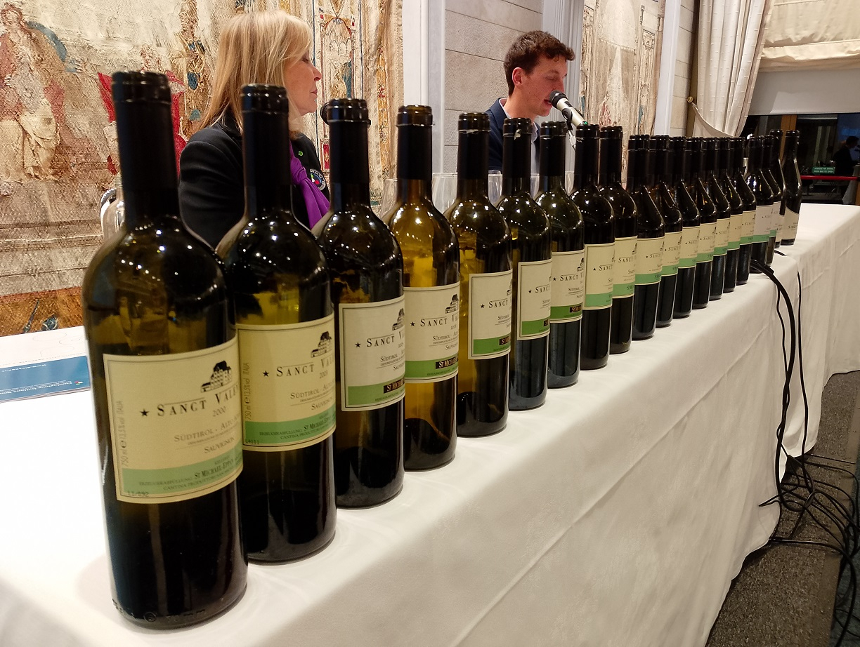 In docenza Daniela Scrobogna e Jakob Gasser con le etichette in degustazione